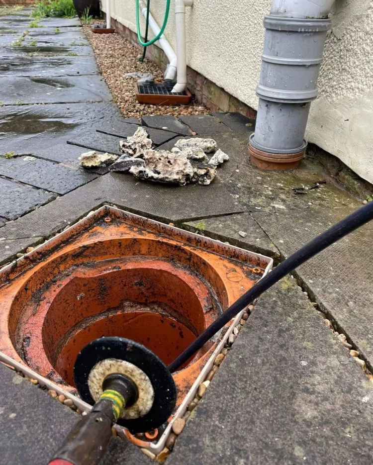 Hemelwaterafvoer verstopt